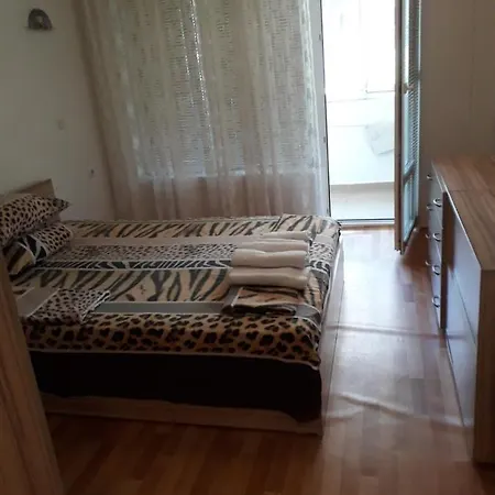 Апартамент Места Apartment