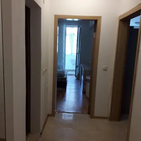 Апартамент Места Apartment Burgas
